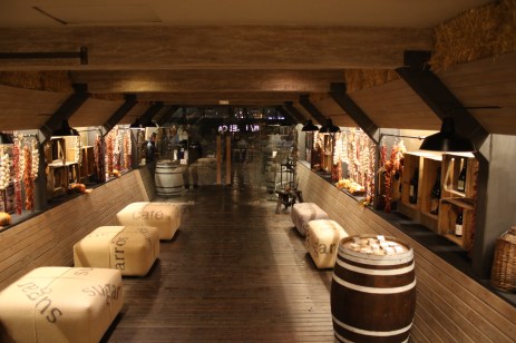 Barceloneta  waiting area.JPG